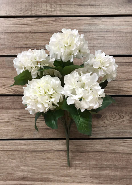 10147 W - 21" White Hydrangea Bush