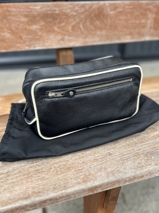 BENCH CRAFT Toiletry Bag