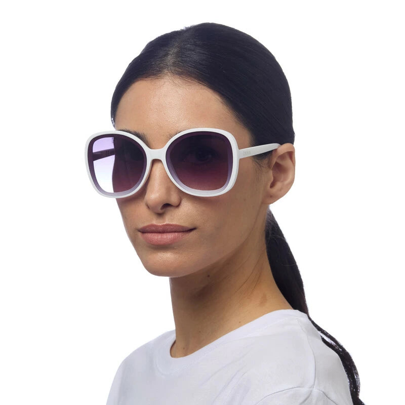 OK019- Optical White Anna