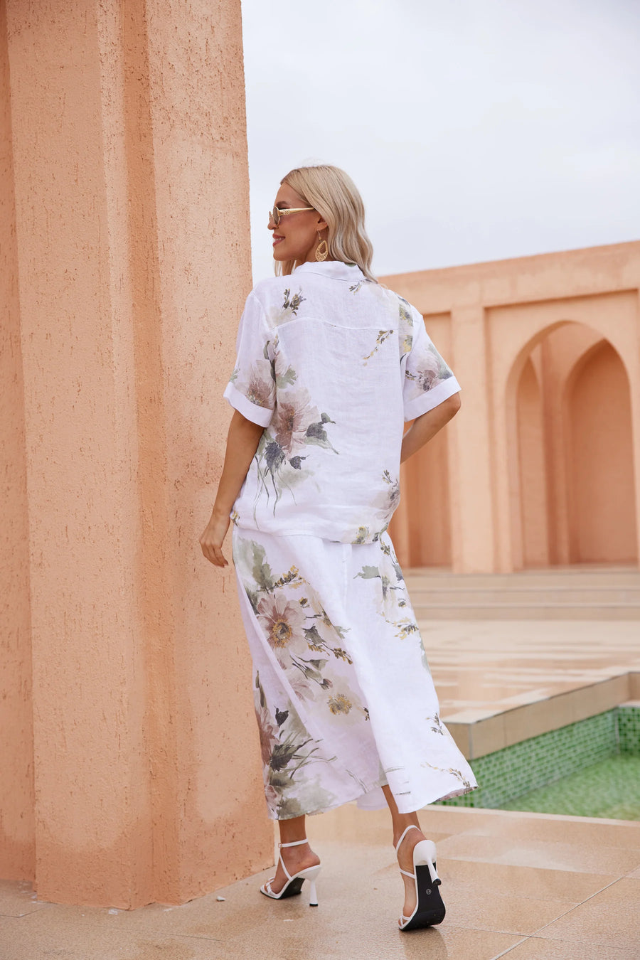 7700F Flora's Graceful Skirt