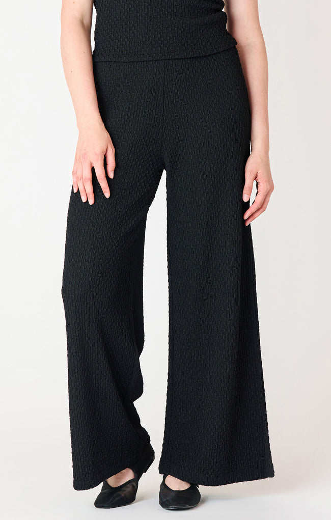 2522201 T Textured Flowy Wide Leg Pants