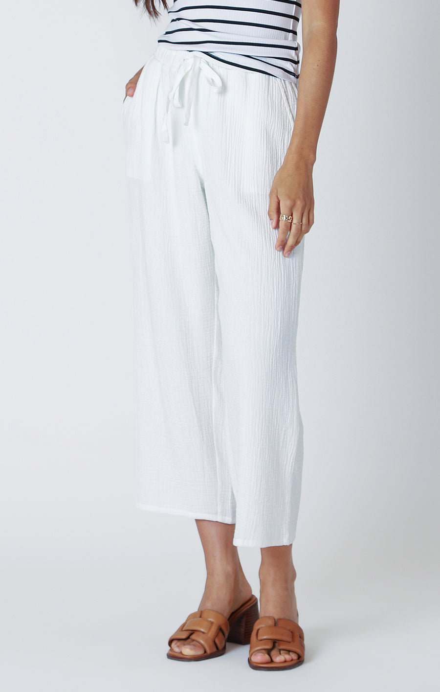 2522706 D Pull On Textured Pant