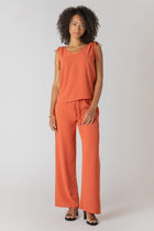2723520 DG V-Neck Shoulder Top