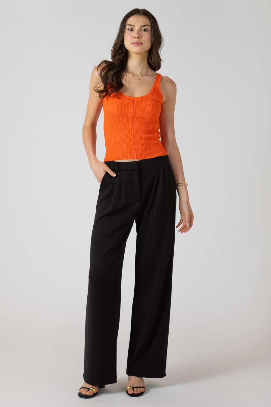 2727017 D Scoopneck Ribbed Sweater Tank