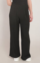 2822204 DG Textured Wide Leg Pant