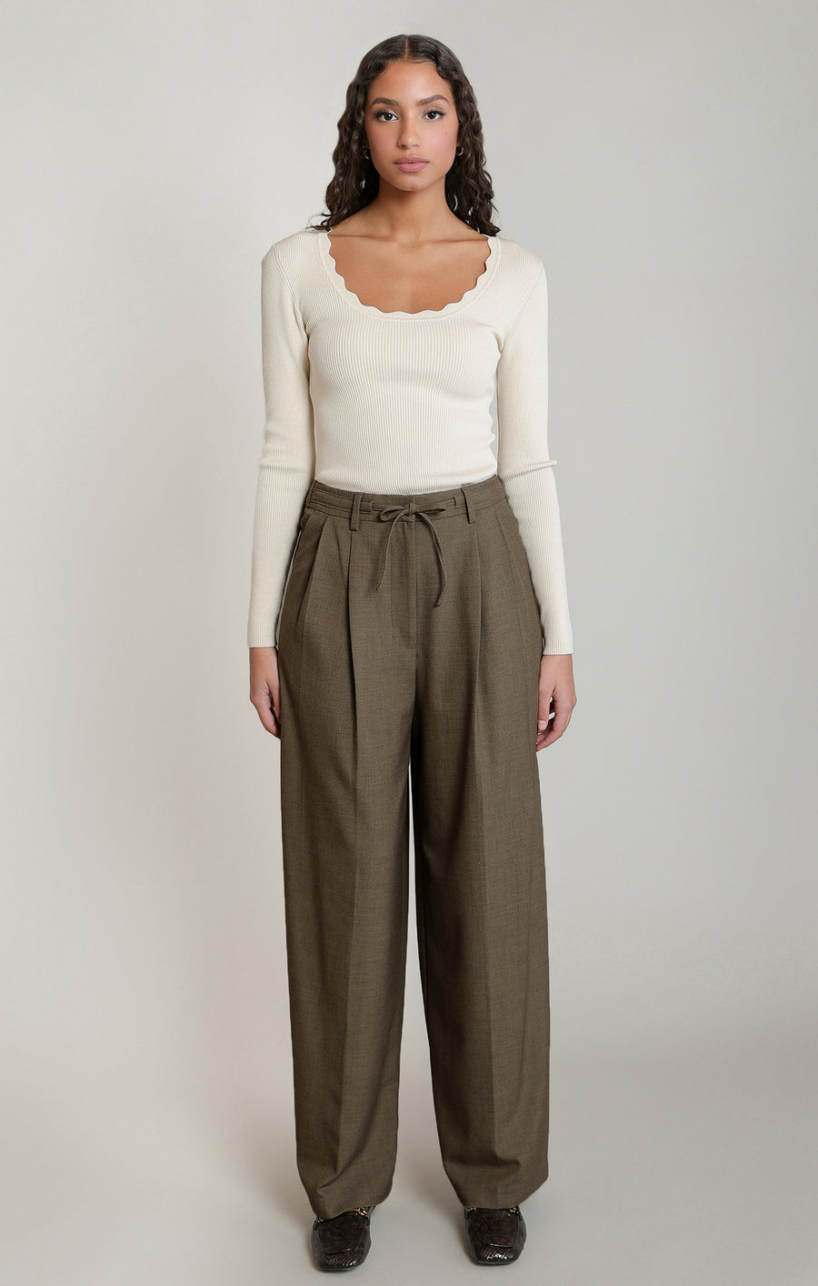 2822714 D Pleat Drawstring Pant