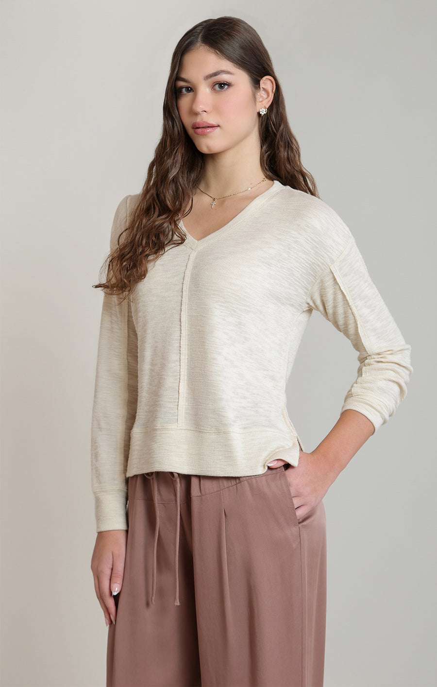 2824011 D V-neck Knit Top Shell