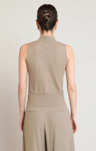 2827021 T Mock Neck Sleeveless Top
