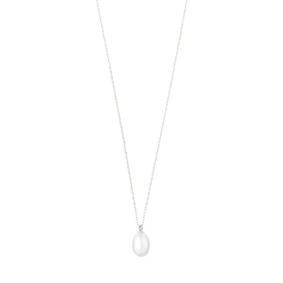 Eila Freshwater Pearl Necklace