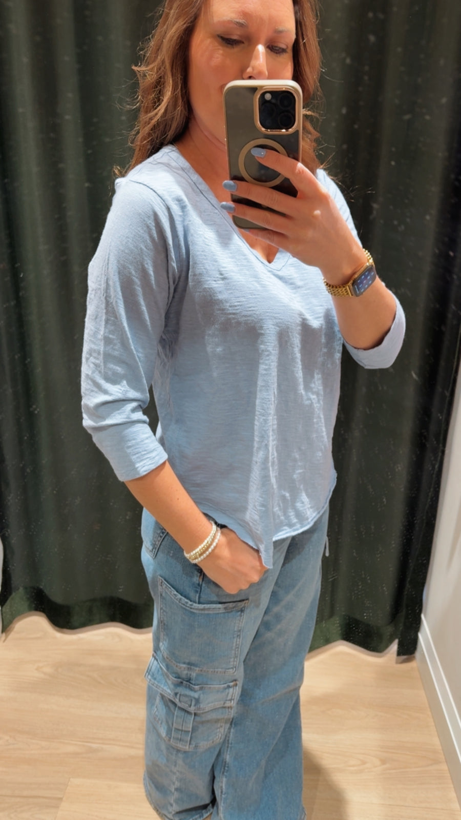 3/4 Sleeve V-Neck Tee w/ Curve Hem Frost