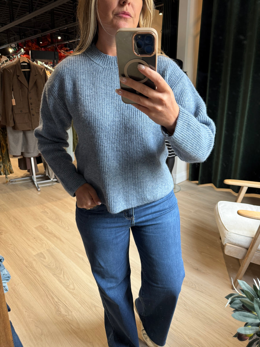 41287C Blue Sweater