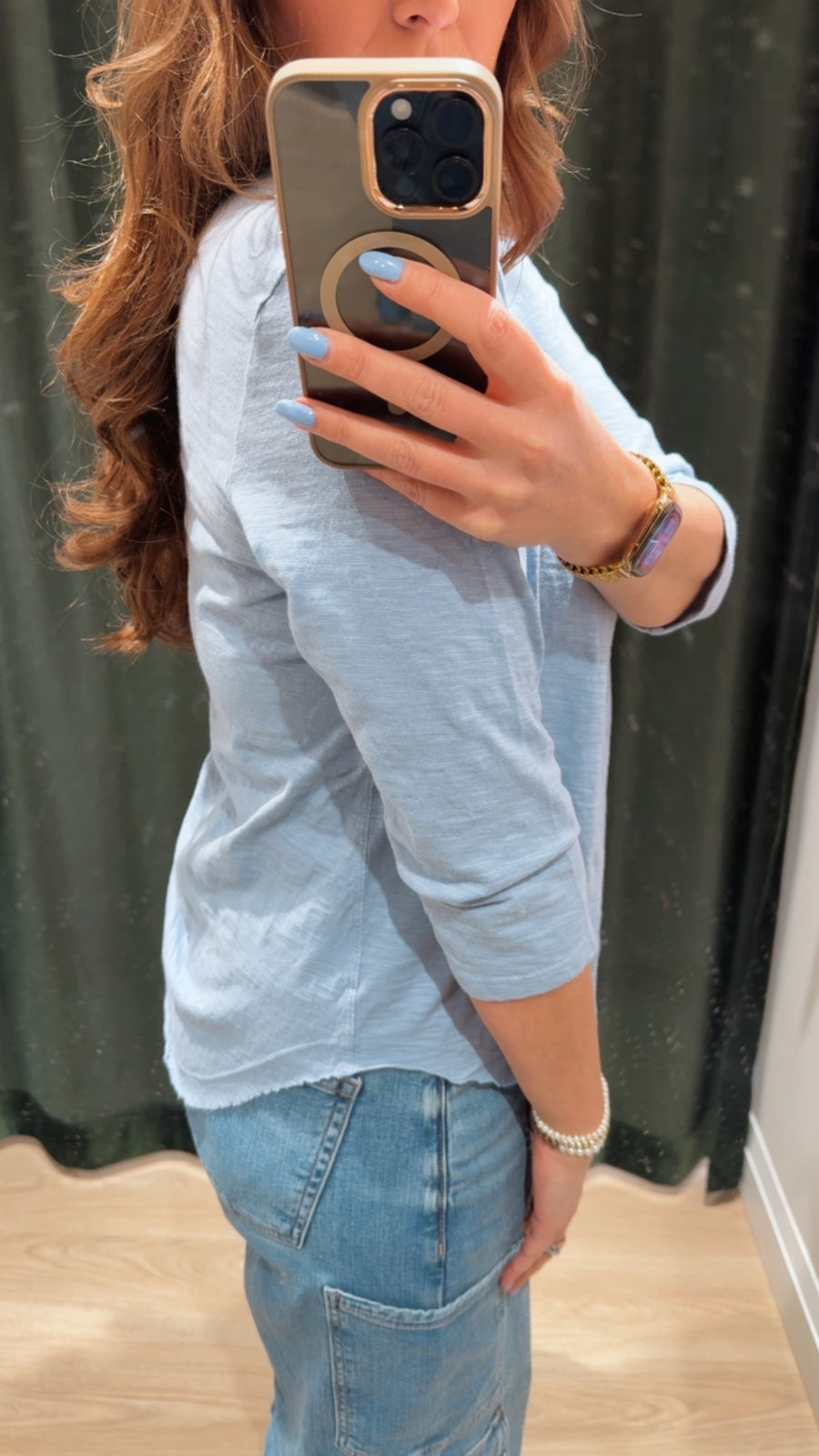 3/4 Sleeve V-Neck Tee w/ Curve Hem Frost