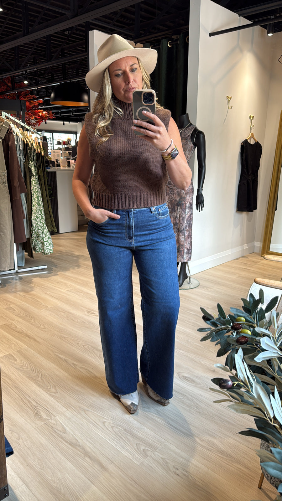 George Turtle Neck Knit Vest