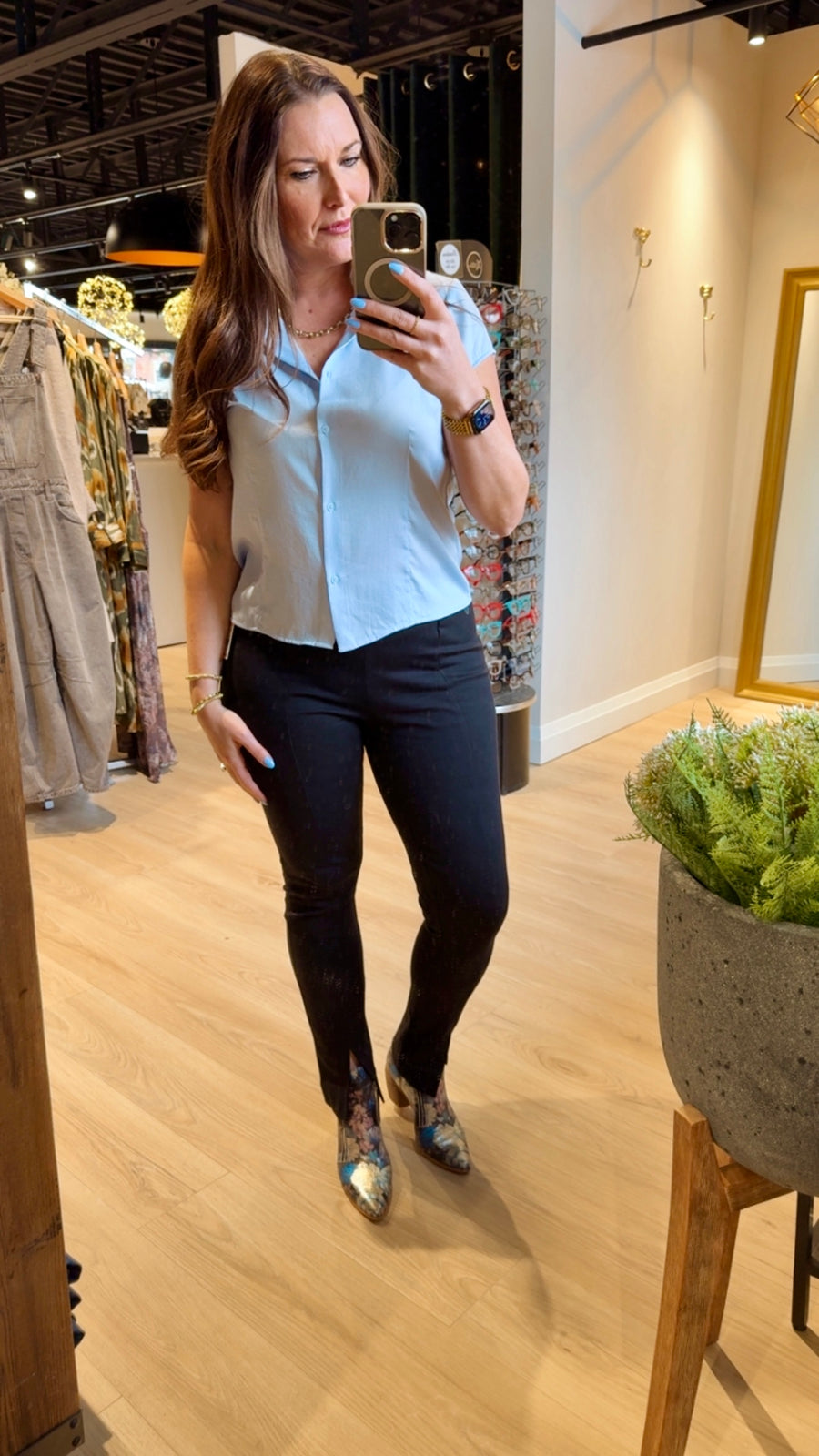 2723710 T Textured Seamed Button Front Blouse