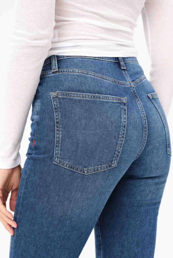 ASE - Carson Straight Leg Jeans