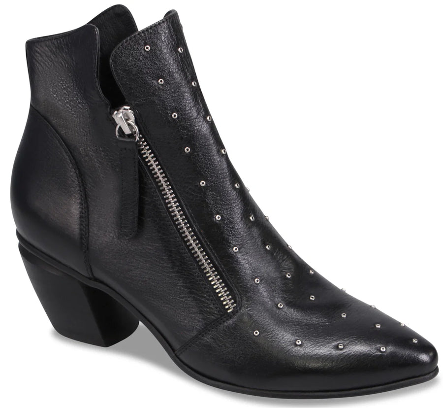Jazzya - Black/Black Heel