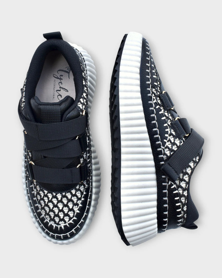 Tyche Step Forward Black