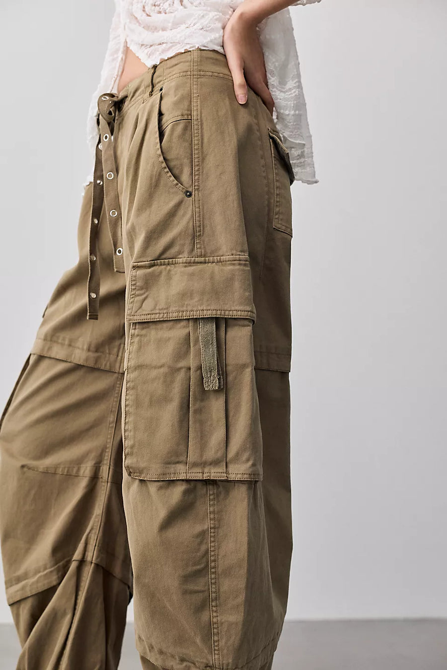 Reef Curved Cargo Twill Pants