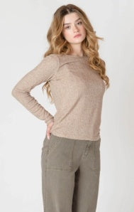2624035 DG Boatneck Textured Top